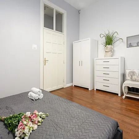 Apartment Lumina Bright In The Center