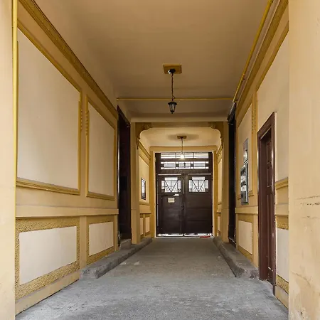 Lumina Bright In The Center Apartment