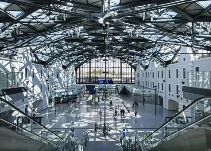 Lumina Bright In The Center